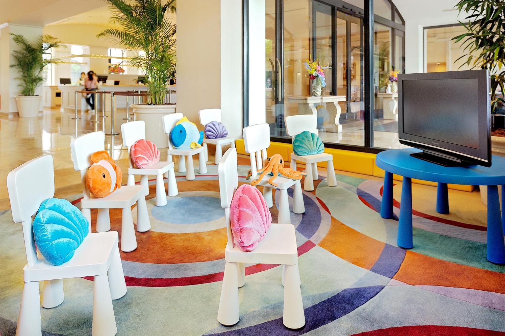 Hotel Okura Tokyo Bay Urayasu Екстер'єр фото Children's area