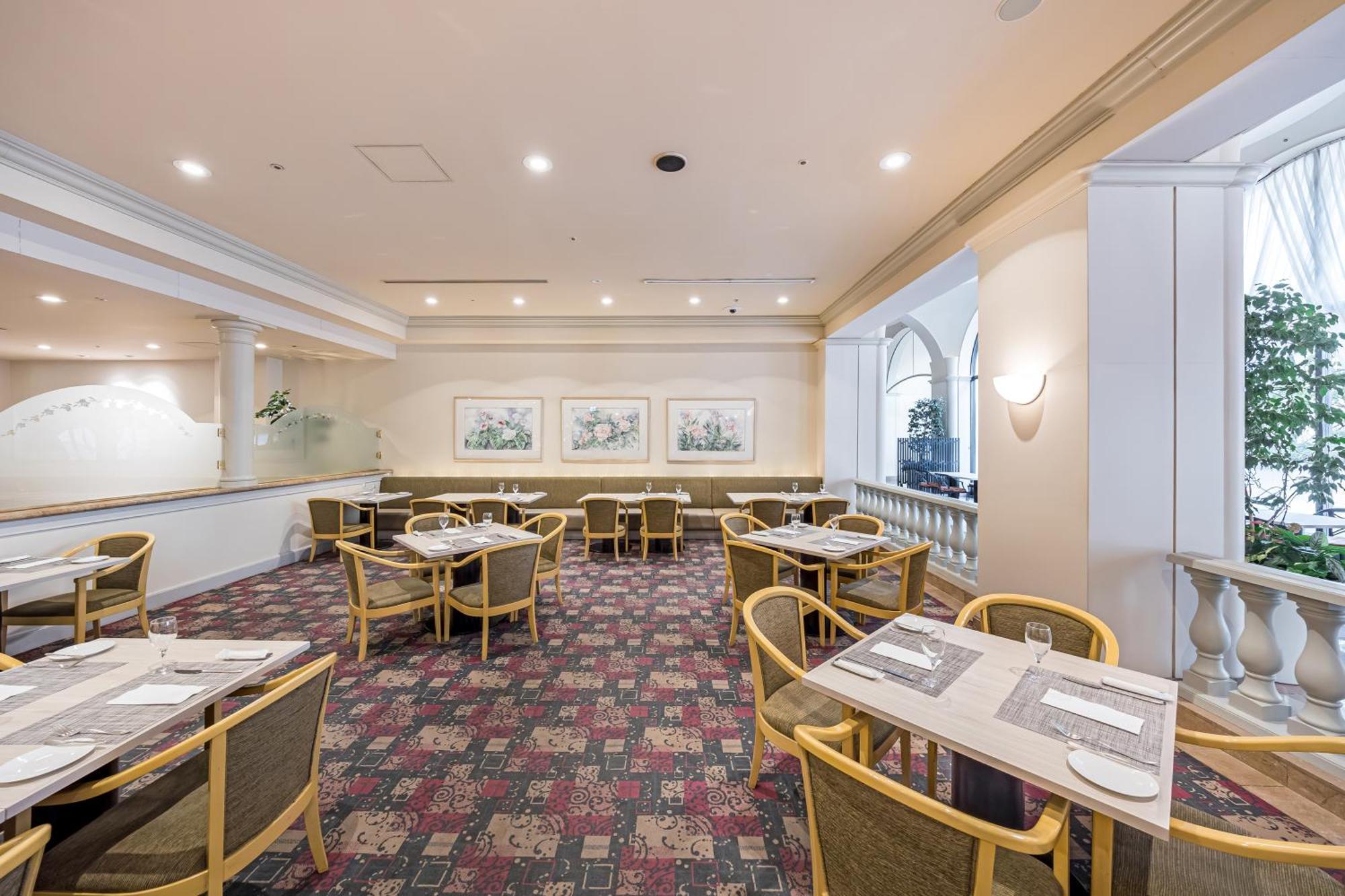 Hotel Okura Tokyo Bay Urayasu Екстер'єр фото The restaurant